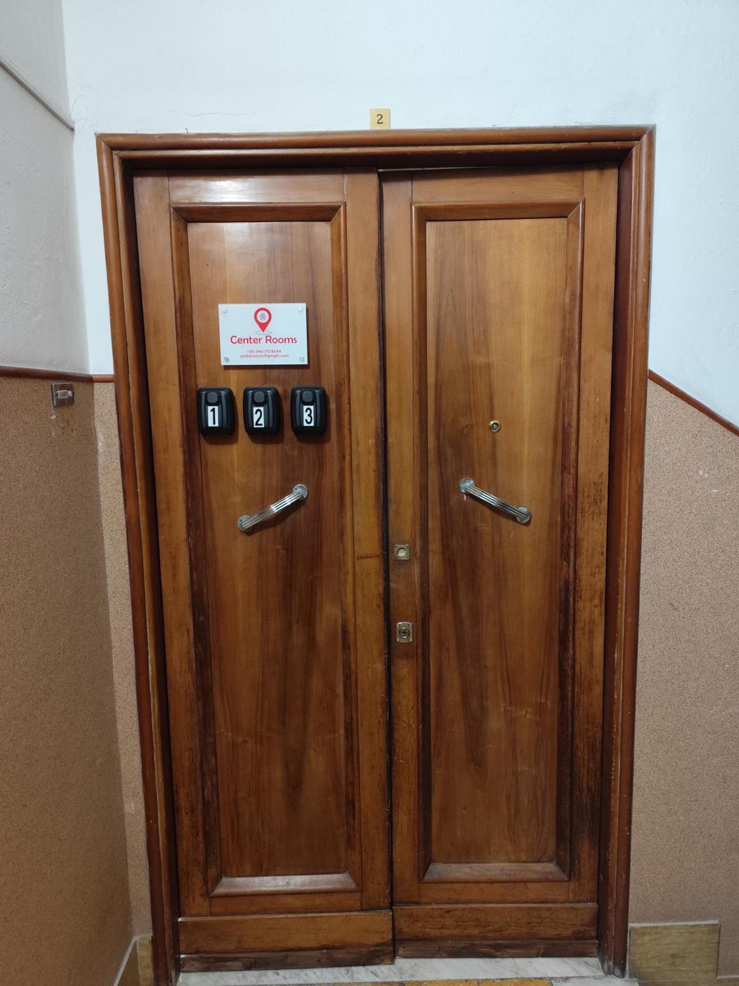 Center Rooms לה ספציה מראה חיצוני תמונה
