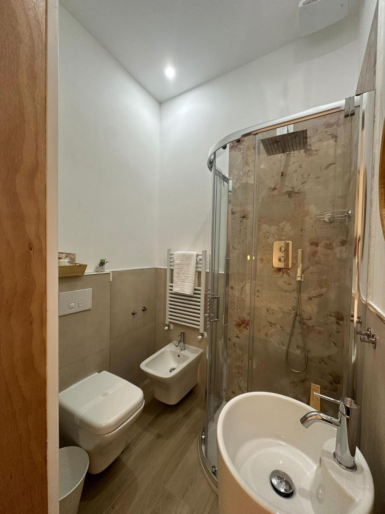 Center Rooms לה ספציה מראה חיצוני תמונה